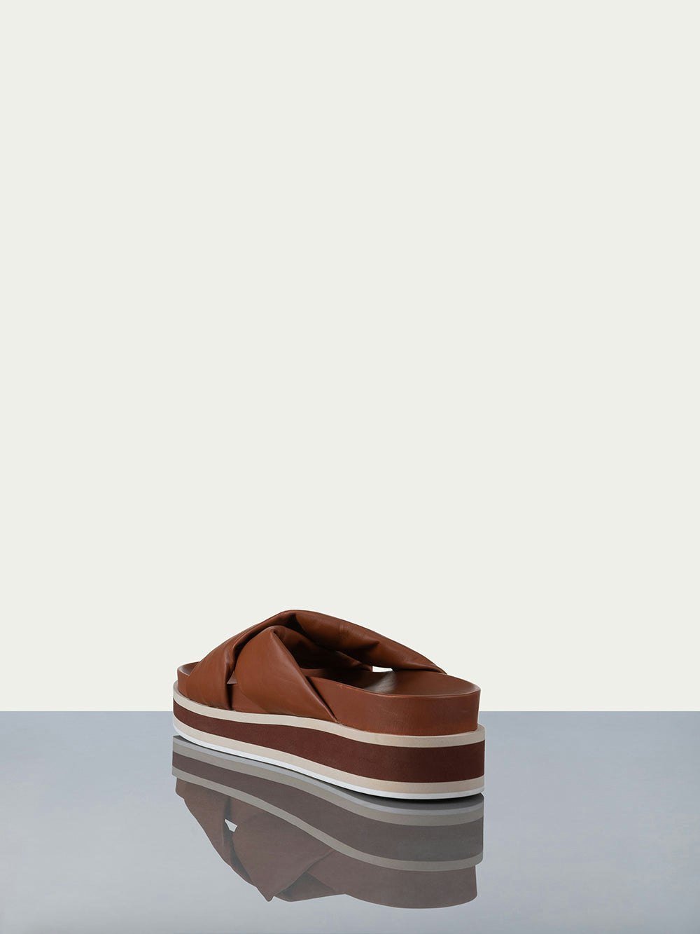 slide back view alt:hover alt:fit2